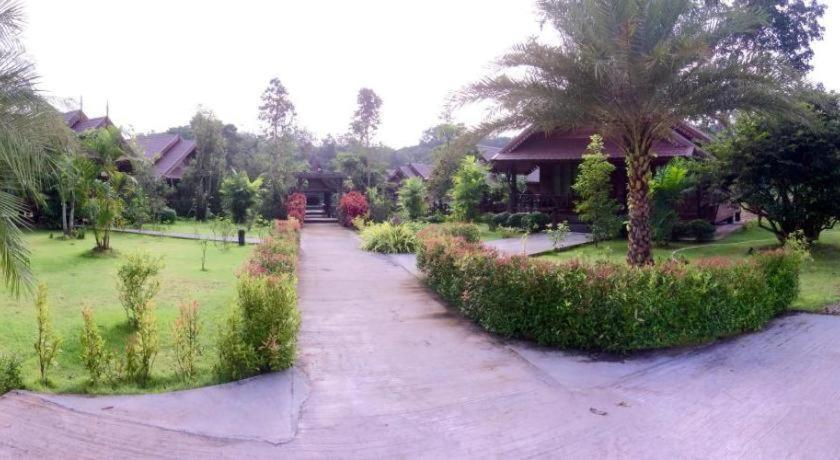 布里兰普莱度假村 Thung Yai 外观 照片